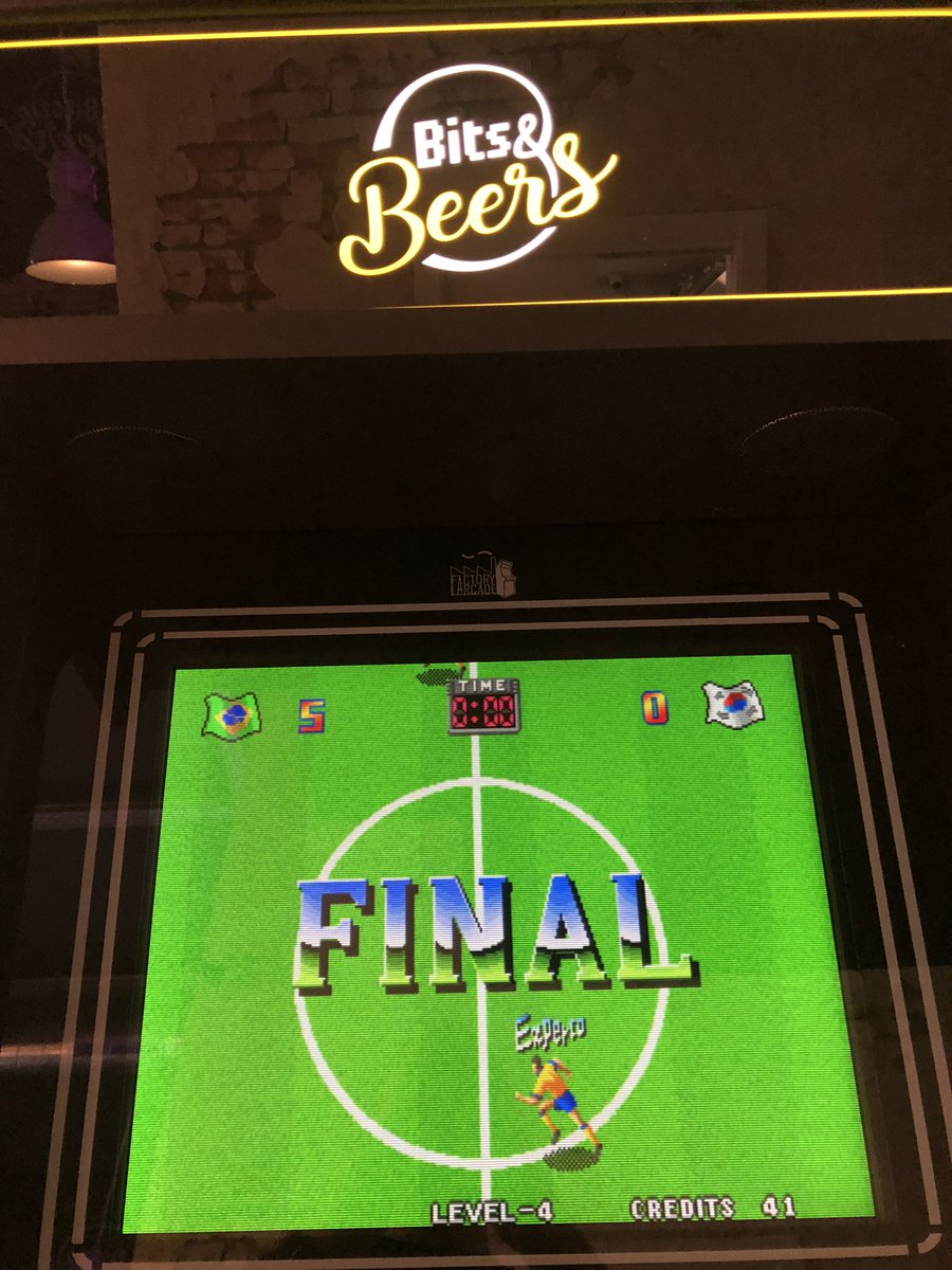 Bits_Beers's tweet photo. En #bits_beers le damos al fútbol virtual y al real. Con cuál te quedas? #futbol #baresdefutbol #cañeo #tapas #laliga
Ven a ver #ElClasico con nosotros!!! https://t.co/zMBWbMGVsX
