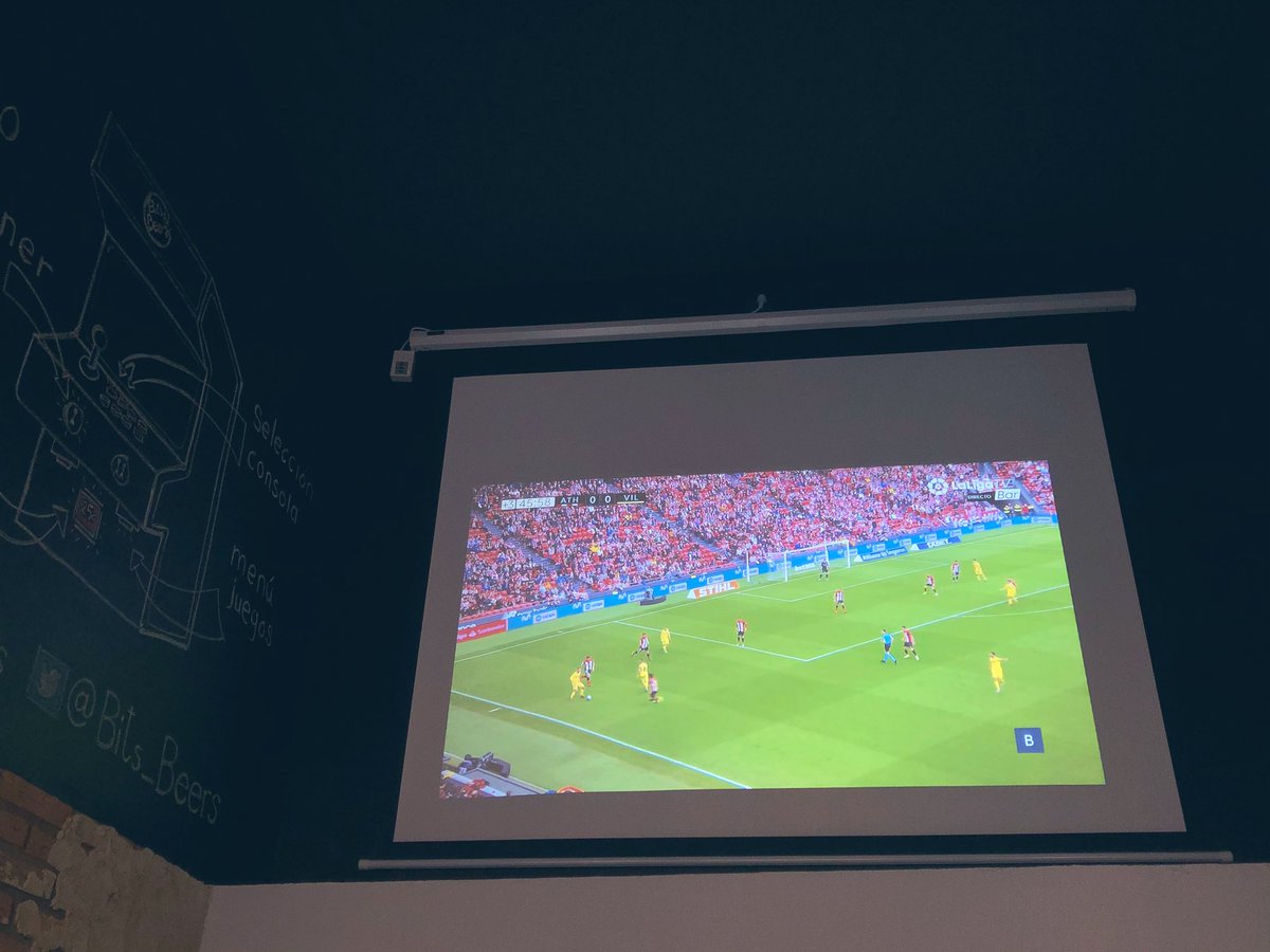 Bits_Beers's tweet photo. En #bits_beers le damos al fútbol virtual y al real. Con cuál te quedas? #futbol #baresdefutbol #cañeo #tapas #laliga
Ven a ver #ElClasico con nosotros!!! https://t.co/zMBWbMGVsX