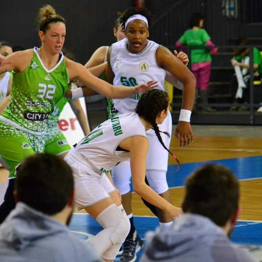 jahact80's tweet photo. We are so proud of daughter Jordan, she's in her first year of professional basketball. She's averaging 14.3 pts. (12), 13.3 rbs. (2), and 1.5 blks (1) in the Romania D1 LigaNationala League π·π΄.
#AgronomiaBucuresti #50 #LigaNationala #Baschetro #EuroBasket π #AlfaGlobe π https://t.co/0nvaH5fwYo