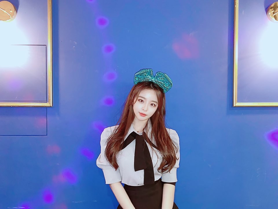 200301 | #GeeGu Instagram güncellemesi #Haru 

"Selam #Gravity👋

Bugün pazar!!! Haftanın bu günü bana mavi bir resmi andırıyor~💙 
Yarından itibaren yeni bir haftaya başlayacağız.
Hadi bu günü iyi geçirelim!!🖒"