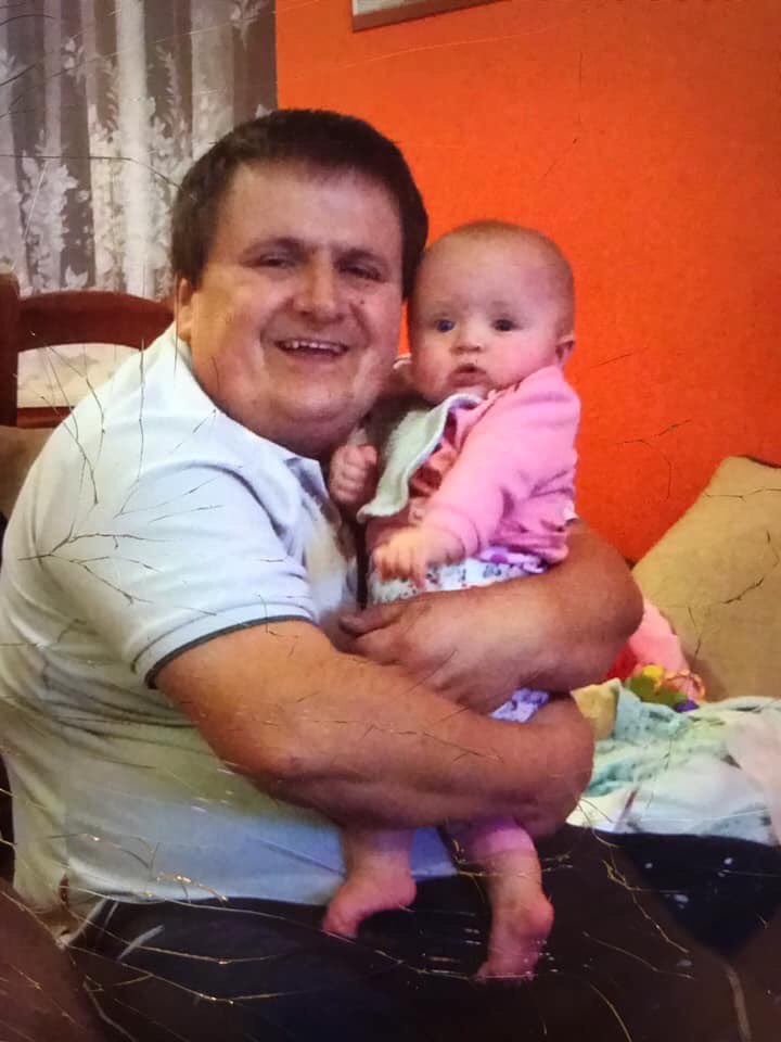 rickycope0714's tweet photo. 2 years post weight surgery from gastric sleeve 1st March 2018
Me in one side of Jeans 
Isabella in the other side 
Weight 19st 8 down to 11 stone 3pound highest weight 23 stone #spirehealth #southampton #determination https://t.co/H5XnsMc88c
