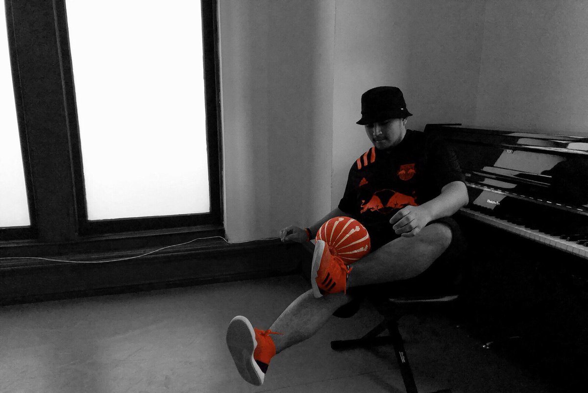 WillDaCreator's tweet photo. Dark mode @newyorkredbulls ๐ดโซ๏ธ ๐ธ @parkfreestyle โฝ๏ธ @montasoccer @adidasfootball @adidasnyc #tangoleague #tangocontest #tangosquad #daretocreate #heretocreate #adidasfootball #adidasnyc #newyorkredbulls #nyisred #soccer #williamsburg #music #darkmode #mls #freestyle https://t.co/Is33Klu5eq