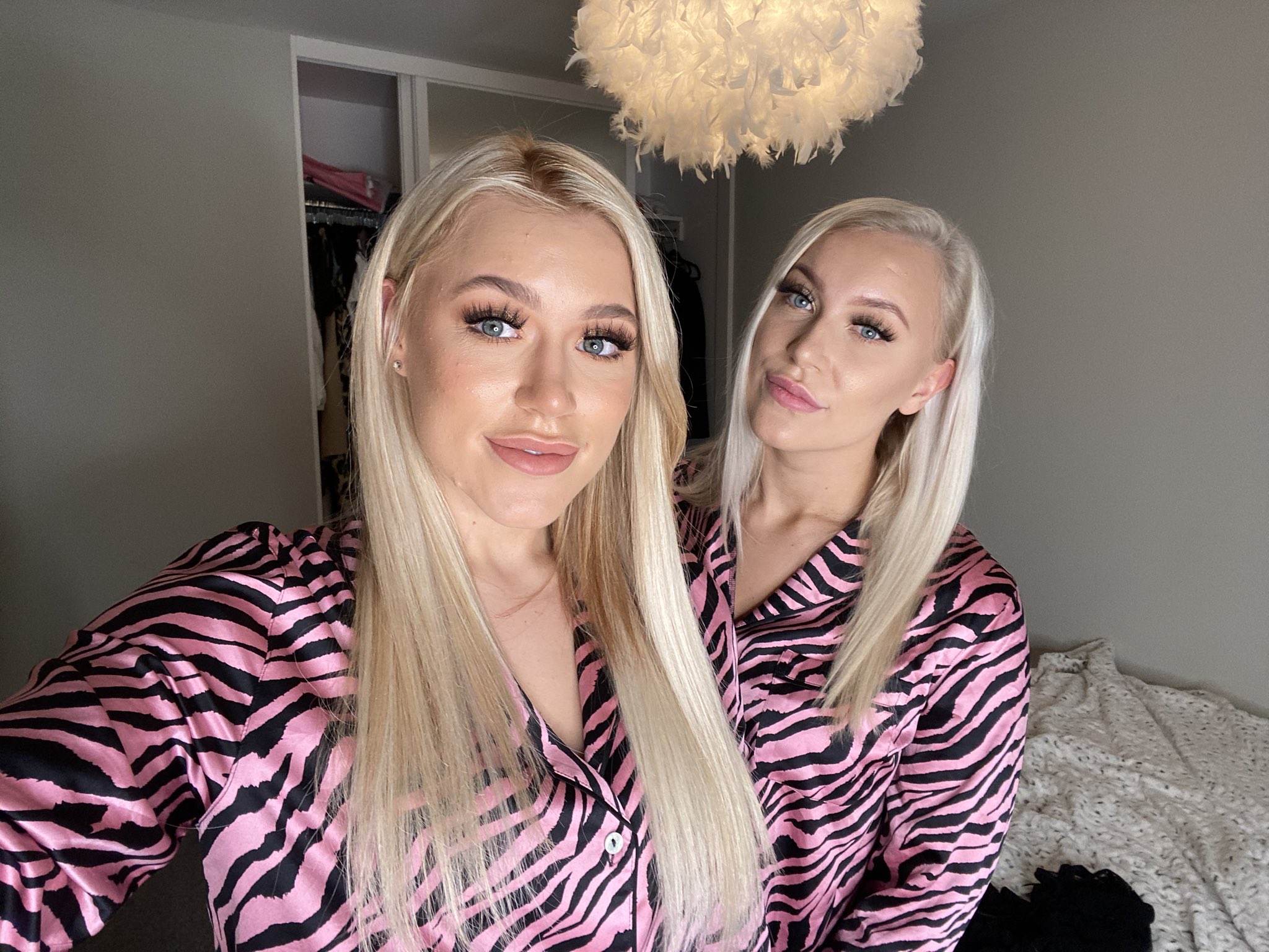 Emily Brooke on Twitter "Twinning ElleBrookeUK 👯♀️ https//t.co