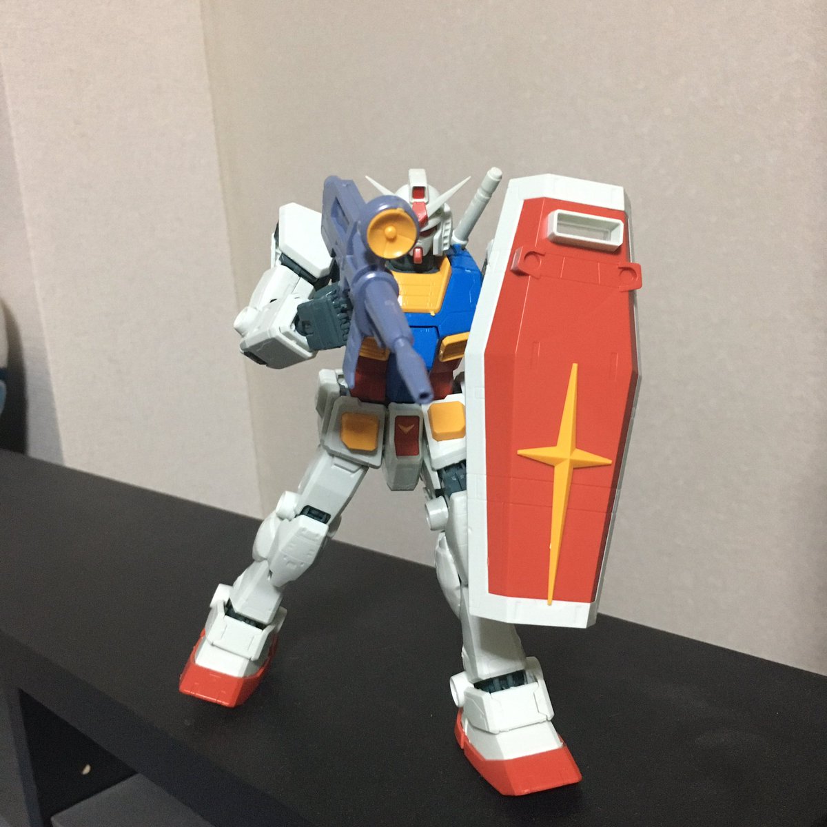 トール tweet media