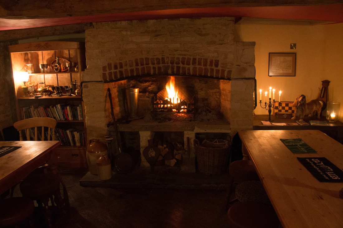 Beaufort Races &amp; Country Fair is on Saturday 7th March
The Royal Oak @Leighterton is sponsoring "The Dog Most Like Its Owner" competition.
If you go, come to the Royal Oak for a delicious meal or a relaxing drink - celebrate your winnings or drown your sorrows! We're 3 miles away