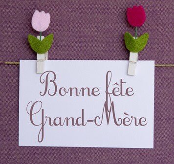 MartineVassal's tweet photo. Je souhaite une belle fête à toutes les grands-mères de #Provence.  
Que cette journée vous soit douce et remplie de bonheur https://t.co/Y4DivyZmqs