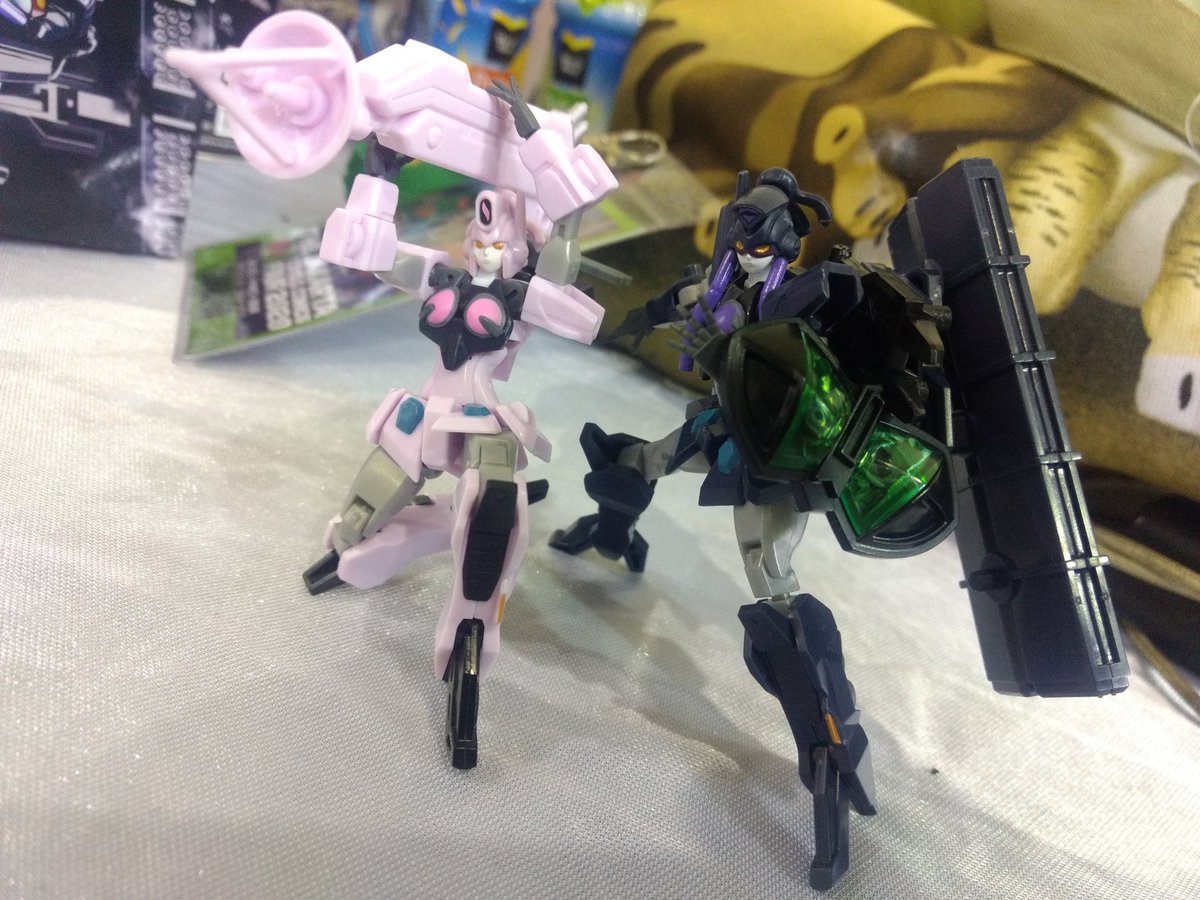 boma83's tweet photo. Day 2 at toys fair #ggg #gaogaigar #koryu #anryu https://t.co/JrkqEgeMXL
