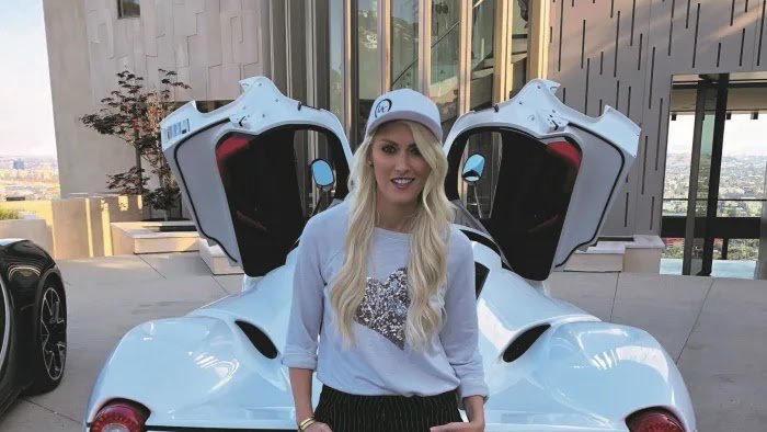 NudiBox's tweet photo. Supercar Blondie 😍😘

==> https://t.co/pKipgEXiay https://t.co/35zVWhajdI