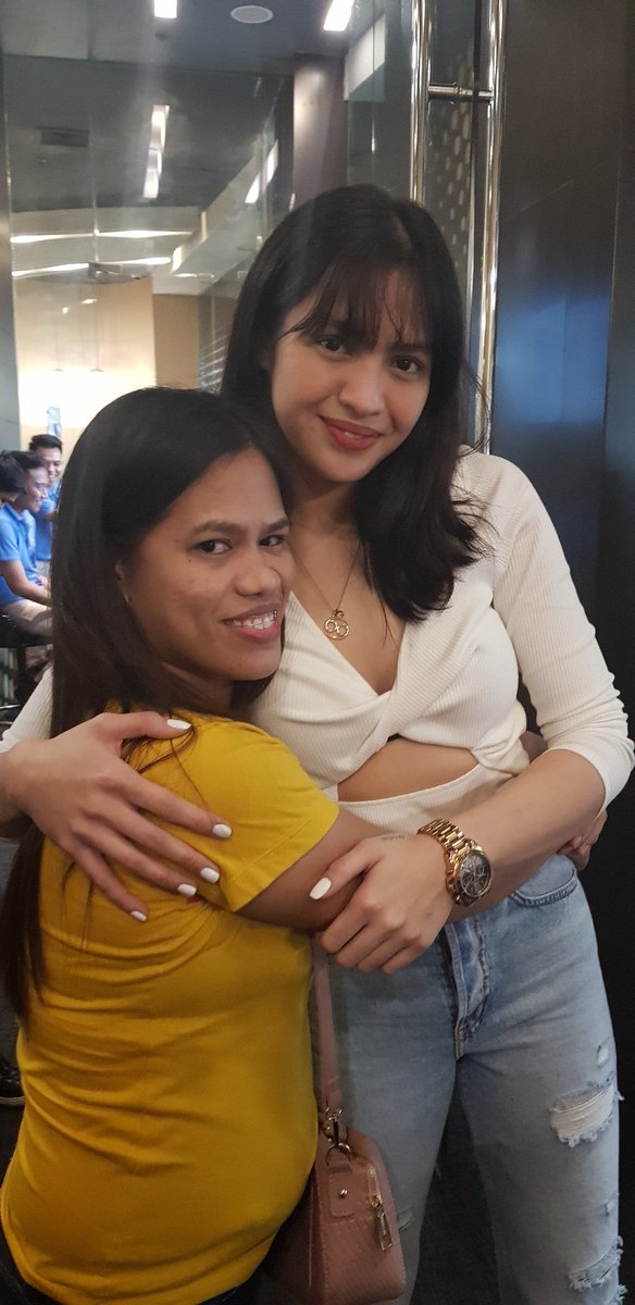 RKANEOFFICIAL's tweet photo. Flex ko lang yung nag donate ng 11 na TARP for RKANE BS thank u so much guys πΉπΉβ₯οΈπ much love π hope to see u again πΉ
Rkane first BLOCKSREENING #UsAgain #UsAgainWeekend https://t.co/QgCW0jNEFd