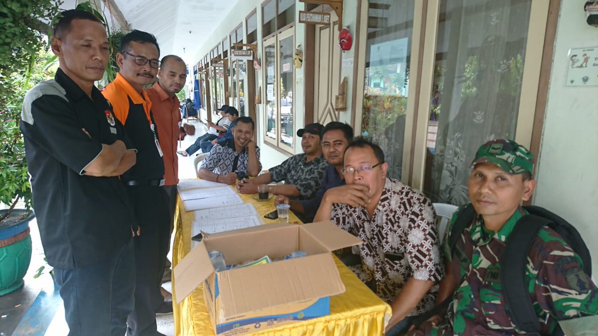ObbyNo_Aran's tweet photo. Pengawasan Tes Tulis Calon Panitia Pemungutan Suara (PPS) di pondopo Kecamatan Pakisaji Kabupaten Malang

#PanwasluPakisaji
#SalamAwas https://t.co/LVz8yHiMHL