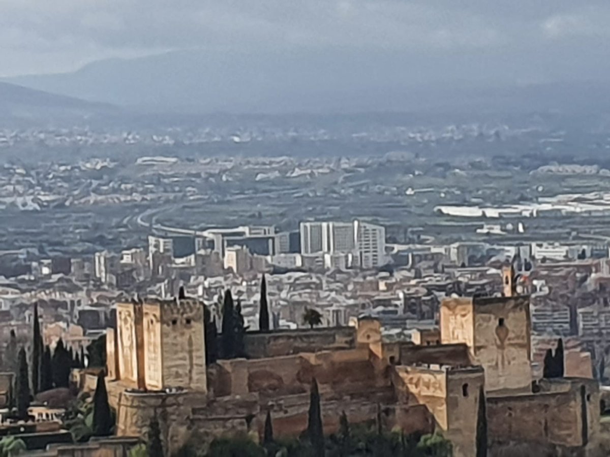 rafaelnieto66's tweet photo. #Granada con su #Clinico y el #Clínico con #Granada
@clinicogranada @saludand @jesusraguirre @indaleciosanche @JuntaGranada @CanalUGR @ideal_granada @granadahoy @alhambracultura @MuseoAlhambra @saludsurgranada @dipgra @ibsGRANADA https://t.co/lv6Jy7LmSn