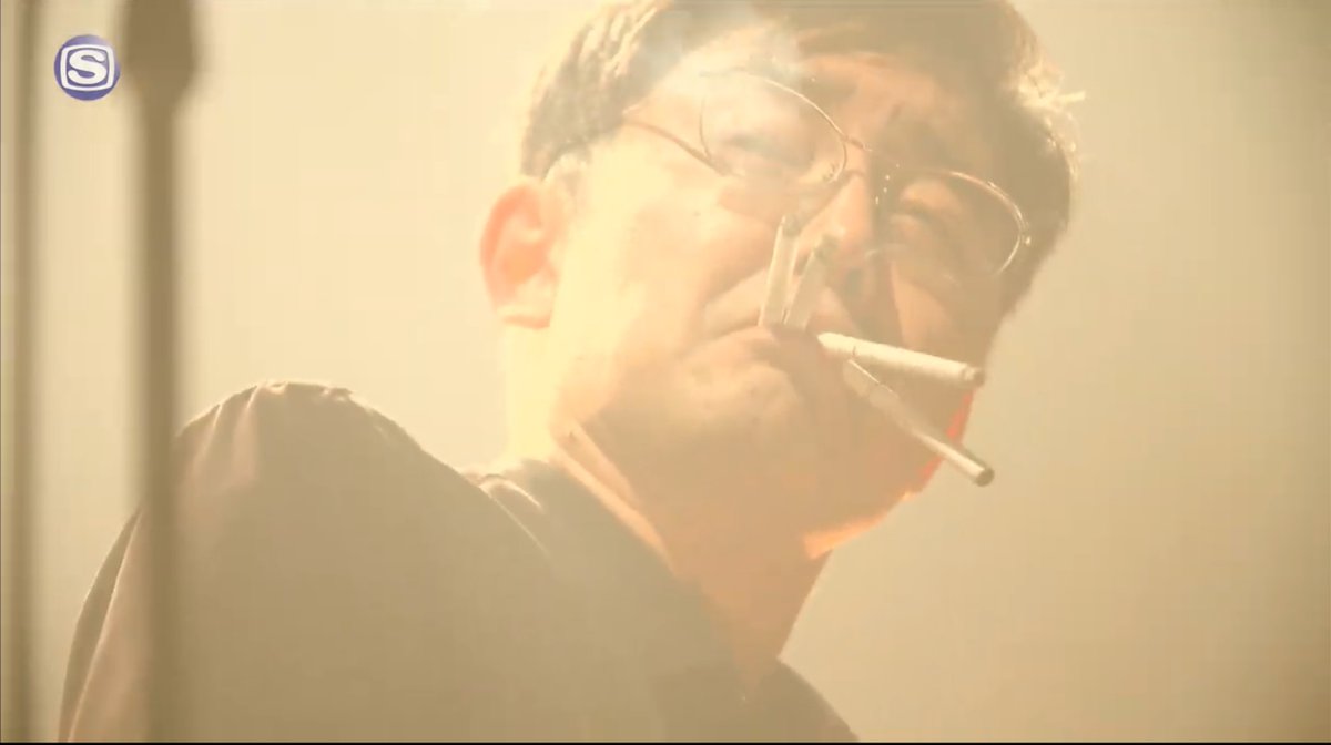 tbntb_'s tweet photo. NUMBER GIRL無観客ライブにより誰にも止められなくなってしまったやりたい放題の向井秀徳 https://t.co/fBikSn5gKl