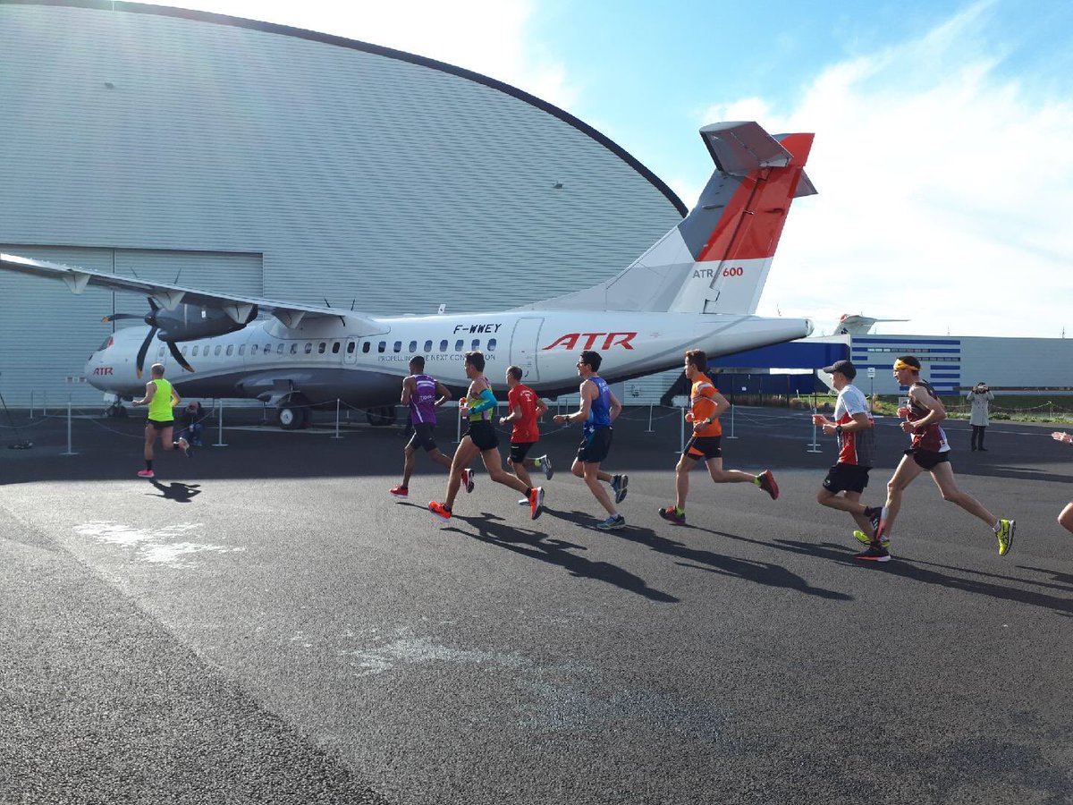 aero_scopia's tweet photo. Ce matin les coureurs du semi-marathon de #Blagnac ont le musée pour décor🏃🏻‍♀️🏃🏼‍♂️ Plutôt motivant 😝🥇 #semimarathon #running https://t.co/0nqRSiVRYk