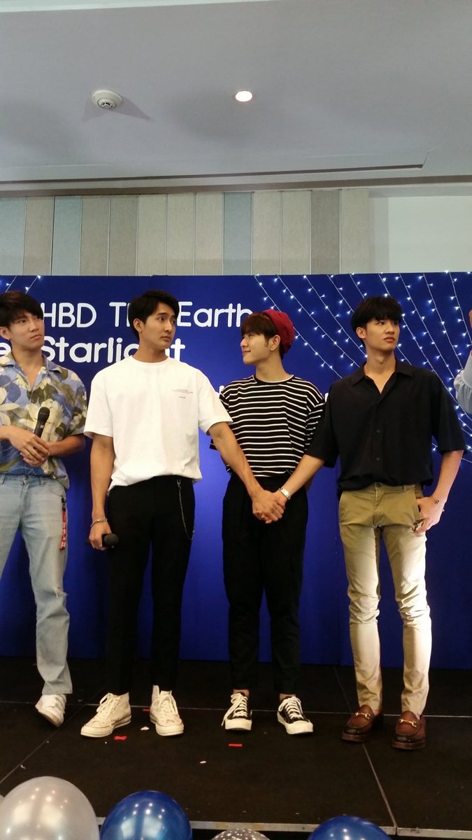 hbharu7's tweet photo. Ghost ships r going strong #tul_pakorn #tawan_v #TulTay #TayTul #earthpirapat #theearthe #EarthTay https://t.co/RBW2p4rLMh