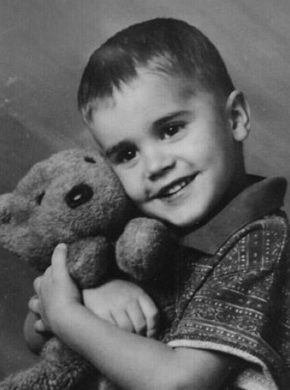 kaya156's tweet photo. .@justinbieber happy birthday to you, Justin.
Your smile is so precious. Hope you enjoy your day, n
lots of good things come up on your way. pls. to be patient as you do whenever it’s a rough time. It’s always worth the wait.
#HappyBirthdayJustinBieber 
#bieberforever  #LaBomba https://t.co/4cd2JsGClV