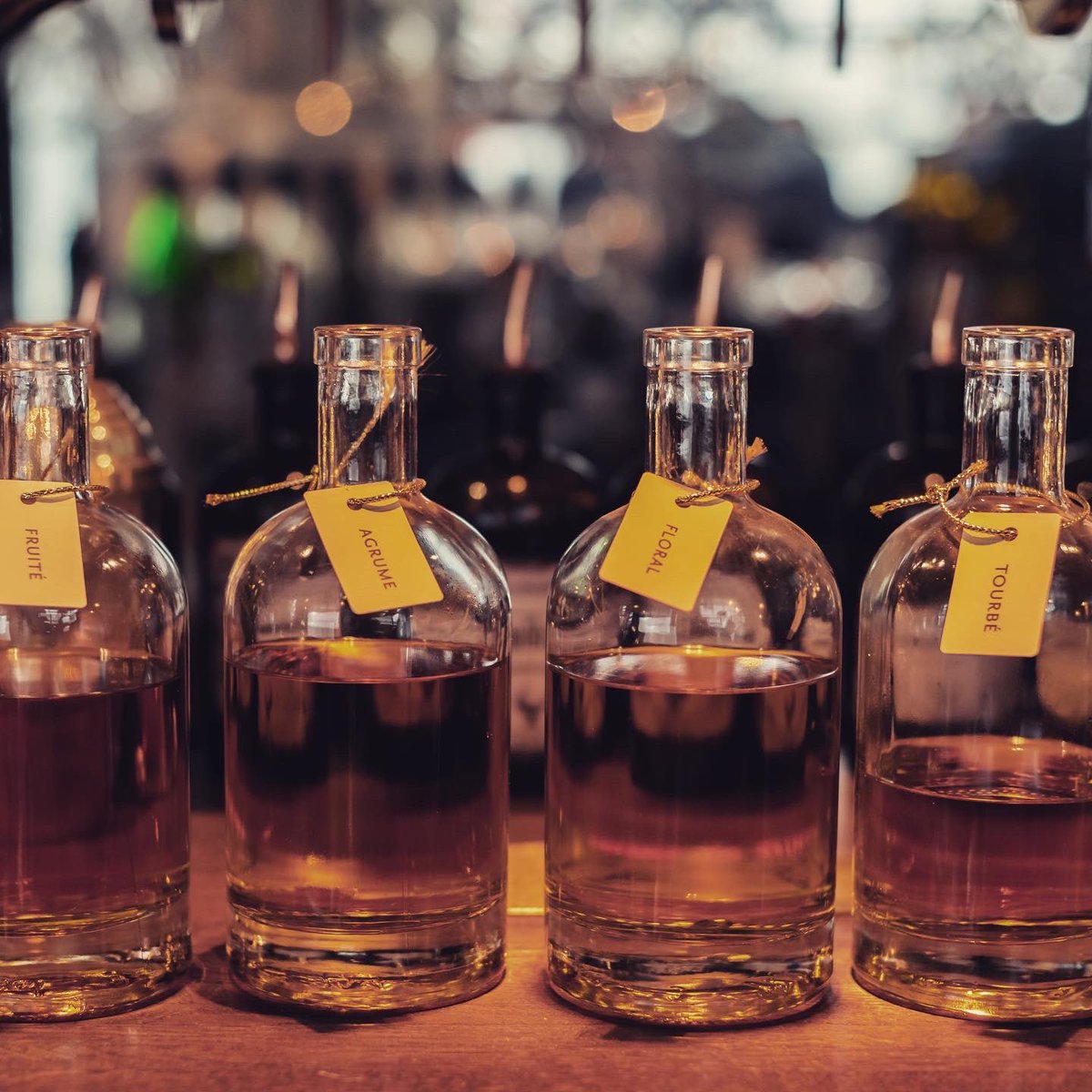 CigarSocialClub's tweet photo. S’il n’est pas possible de devenir @ChivasRegal_CS en 1 atelier, nous avons au moins pris du plaisir à pondérer les arômes dominants de chaque scotch sélectionné. Superbe expérience !

Un grand merci à l’équipe #ChivasFrance pour l’animation! https://t.co/XjXu2Yb4QM