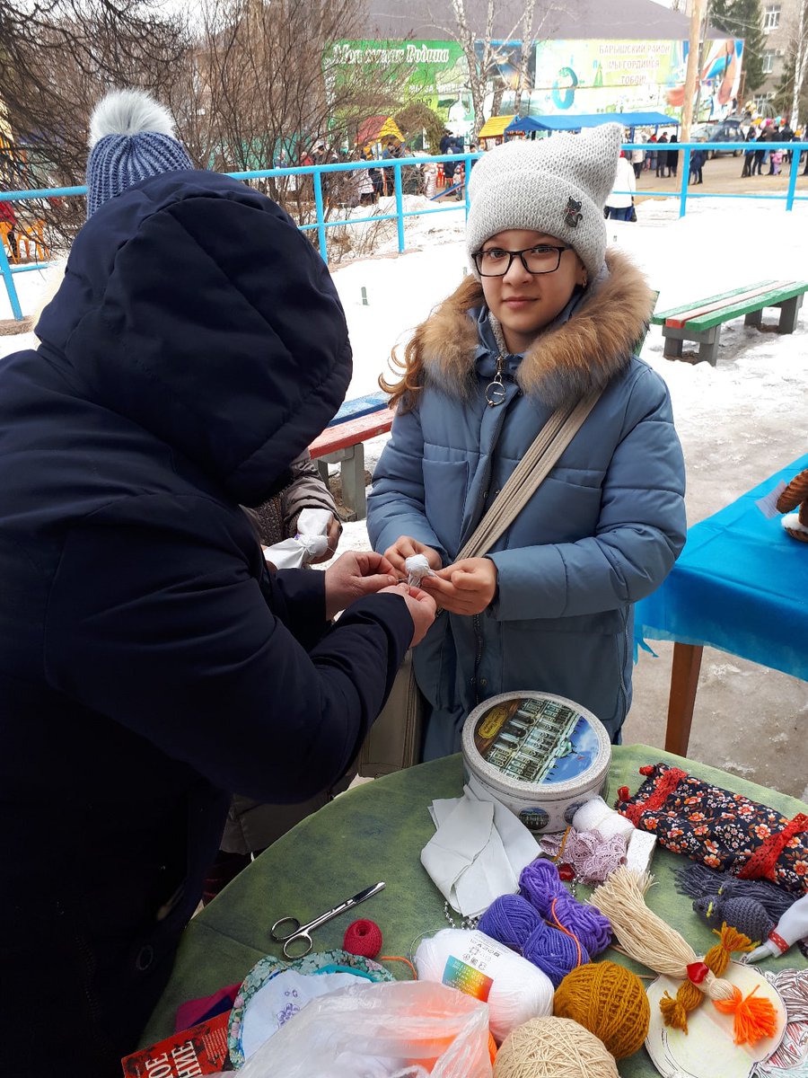 В рамках районного праздника на площади ЦКиД сотрудники библиотеки организовали библиотечный бульвар "Праздники Руси: Масленица"#ВремяЧитать #УльяновскаяОбласть #Культура73 #КультураРФ #reg73