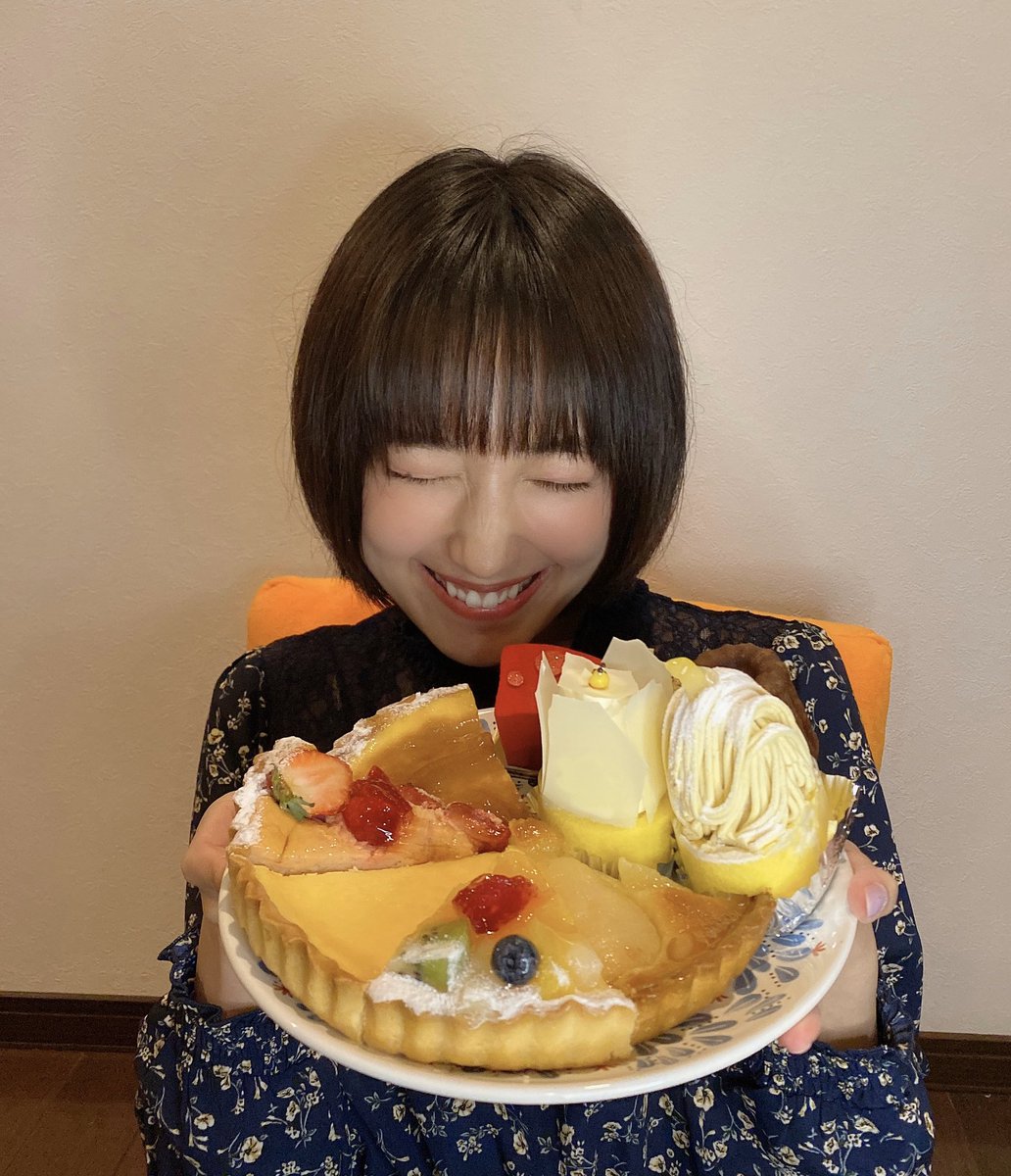 amidesudoumo's tweet photo. 21時から19歳なりたてマンがインスタライブしようと思ってまーす🎂💕 #jewel_jp https://t.co/ZznQOXfk9t
