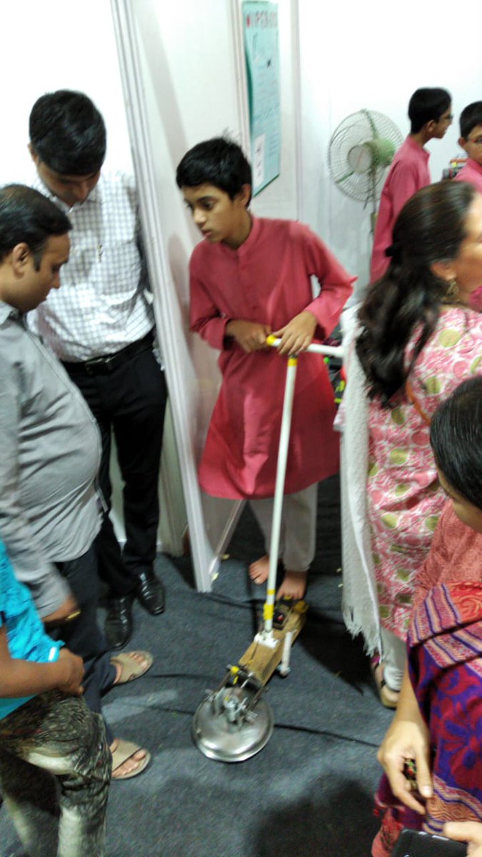 KPITSparkle's tweet photo. #chhotescientists showcasing their prototypes at the #KPITSparkle 2020 Grand Finale.

@NITIAayog @startupindia @IndiaDST @CIIEIndia #innovation @pccoe_pune https://t.co/krwQVeaCQC
