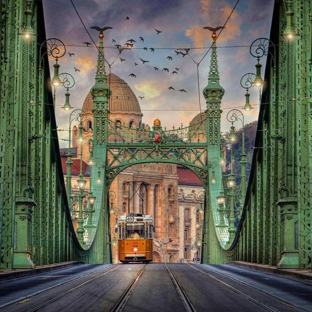 hiltonbpcity's tweet photo. Hello March 🌤️

📸 by Krénn Imre Photography 

#Budapest #FindSomewhereSpecial #HiltonBudapestCity https://t.co/J3mR1qr78A