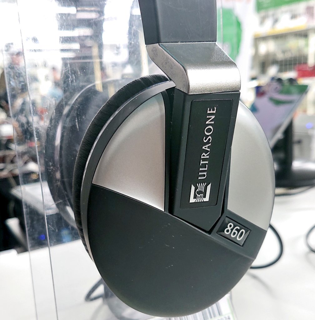 eear_tanatos's tweet photo. 【#eイヤ秋葉原店】
気が付いたら、中古にシリーズ集ってたッ！ヾ(｡>﹏<｡)ﾉﾞ✧*。
#ULTRASONE 
#Performance840
#Performance860 
#Performance880 https://t.co/BWYiVnvaLv