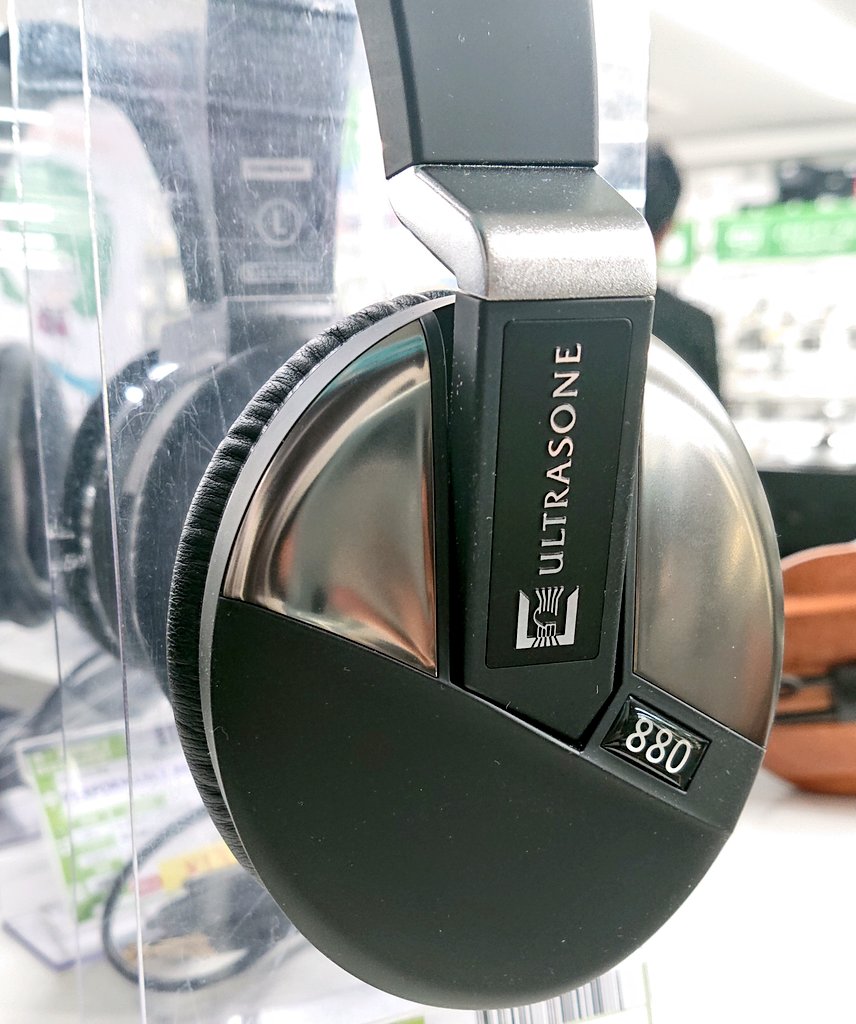 eear_tanatos's tweet photo. 【#eイヤ秋葉原店】
気が付いたら、中古にシリーズ集ってたッ！ヾ(｡>﹏<｡)ﾉﾞ✧*。
#ULTRASONE 
#Performance840
#Performance860 
#Performance880 https://t.co/BWYiVnvaLv