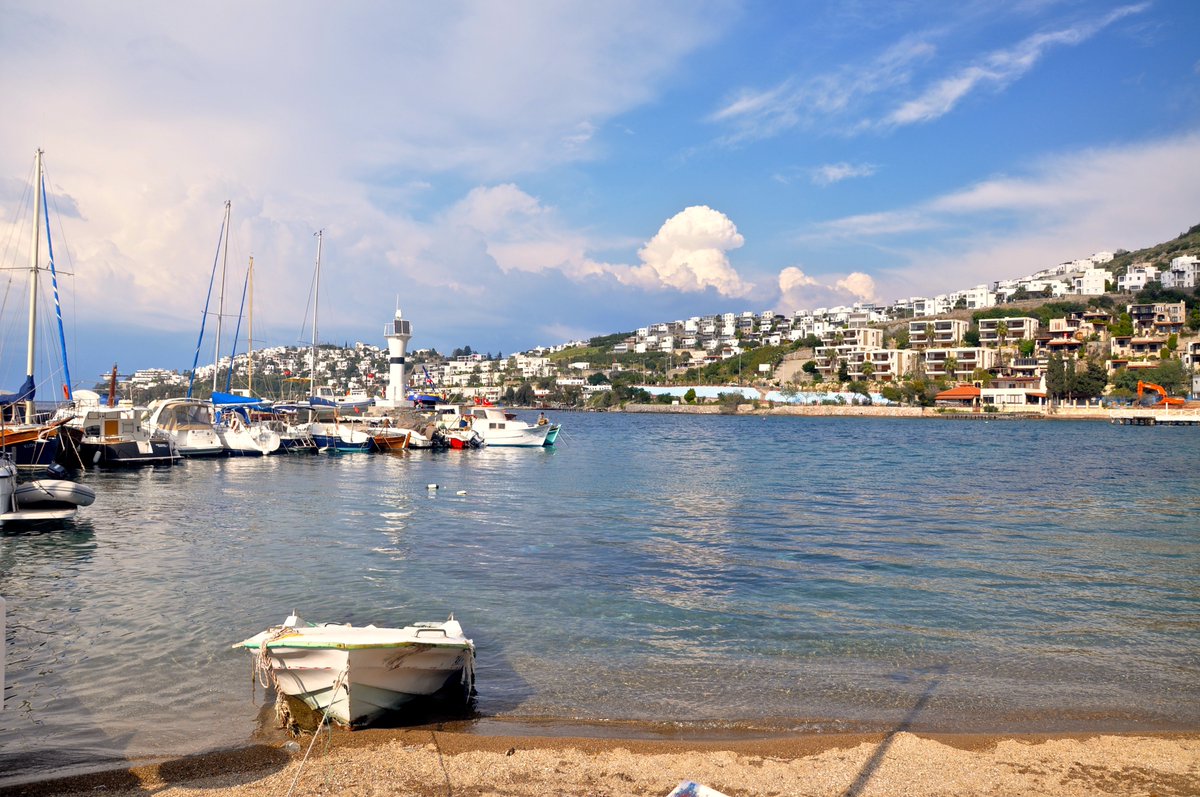 Baharı Bodrum'da yaşayın. Rezervasyon ve detaylı bilgi: 0252 387 87 14 veya olirahotel.com