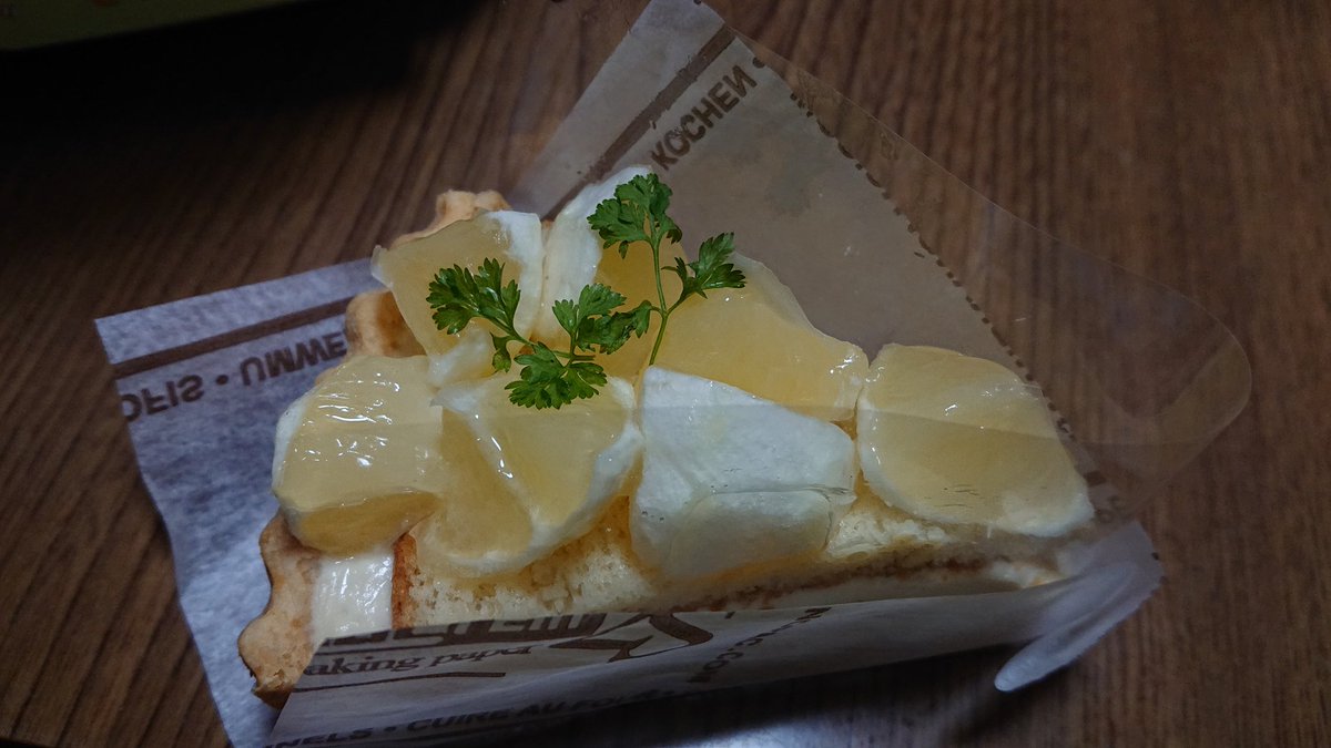 IcdJi3iJ43B46xy's tweet photo. さあ！食後のデザート🍰
レアチーズケーキ&amp;苺サンド！
頂きます🍴🙏
旨い😋
#togokurumamichi
#mittscoffeestand
#adedge https://t.co/YaY21B5ad1