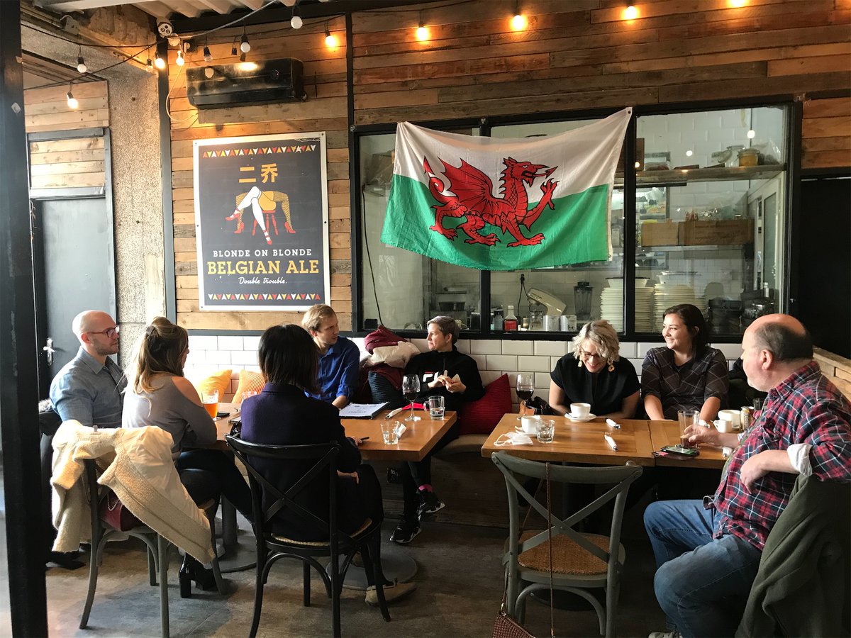 BeijingWelsh's tweet photo. Happy St David's day from Beijing! Dydd Gwyl Dewi Hapus o'r Cymry Beijing!

Even with Beijing under lockdown, a core group of us made it out for an incredible Sunday roast (yum! 😋) and some much needed Welsh banter! 🏴󠁧󠁢󠁷󠁬󠁳󠁿

#stdavidsday #walesweek #beijing #gwyldewi https://t.co/Dy7qKFwPOu