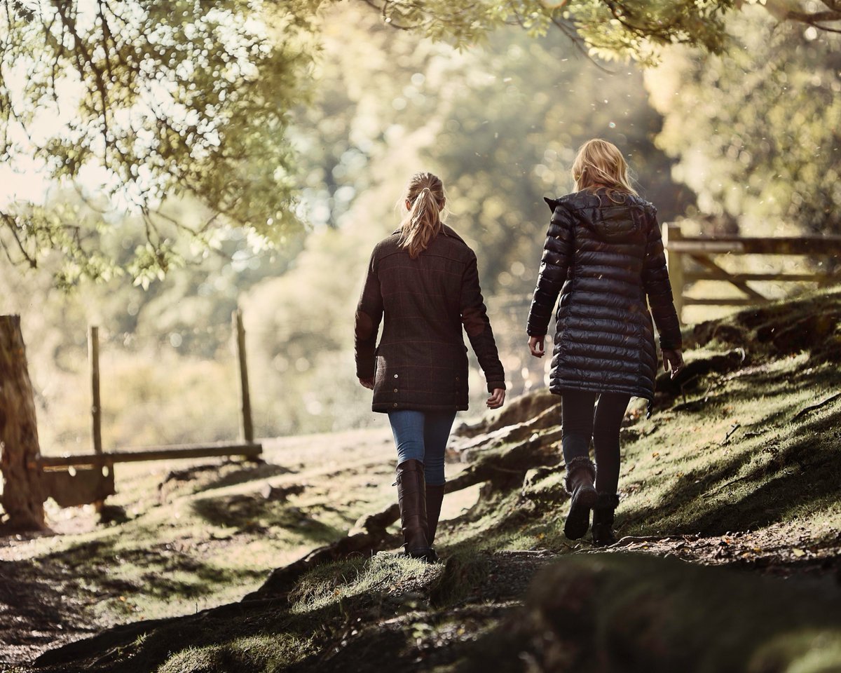 Just 4 weeks until summer! We've nearly made it! 🌷⁠
⁠
dublinclothing.co.uk