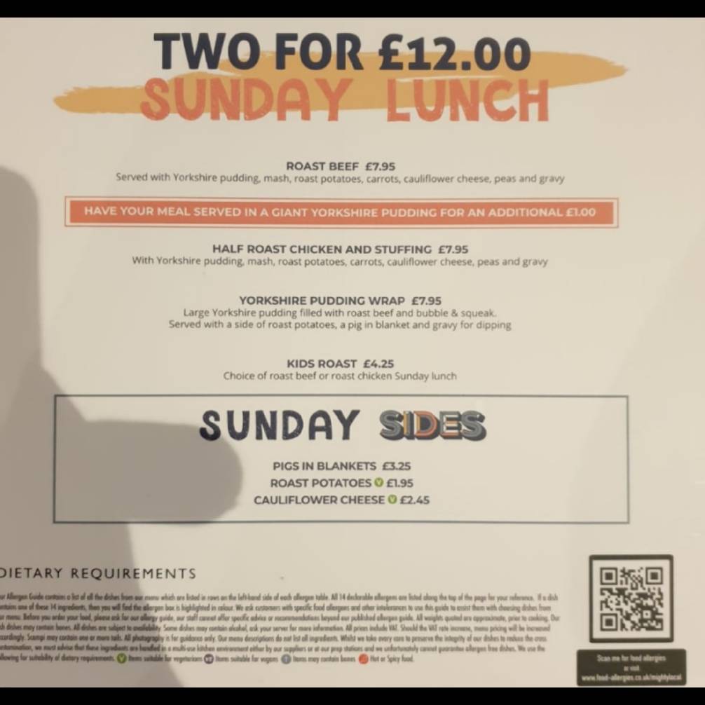 Sundays only mean one thing... A Great Roast Dinner and it's 2 for £12! We have alot booked in today, so don't be disappointed. Reserve your table now by sending us a message. It's quick and easy, and means your table will be ready! #CrowsNestPubWidnes #Widnes #WidnesPub