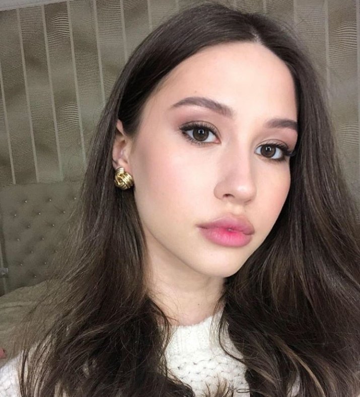 📸📸📸 #YeniProfilResmi #HanifeAkalın Hanife Akalın