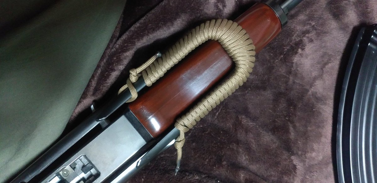 Etiqueta Ak47はいいぞ Al Twitter