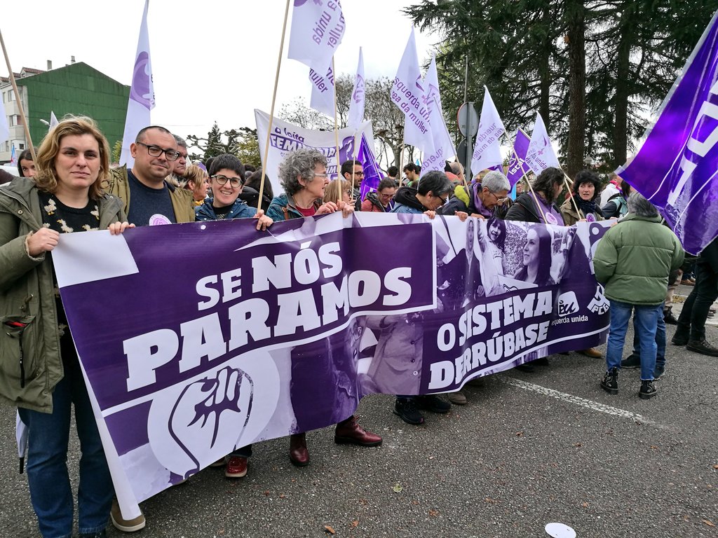 EsquerdaUnida's tweet photo. En #Verín, na mobilización feminista, por un feminismo de clase. Saímos ás rúas na defensa da muller traballadora e pola eliminación da fenda salarial. Imos! 💪💜 https://t.co/ORRtkGB8Nv