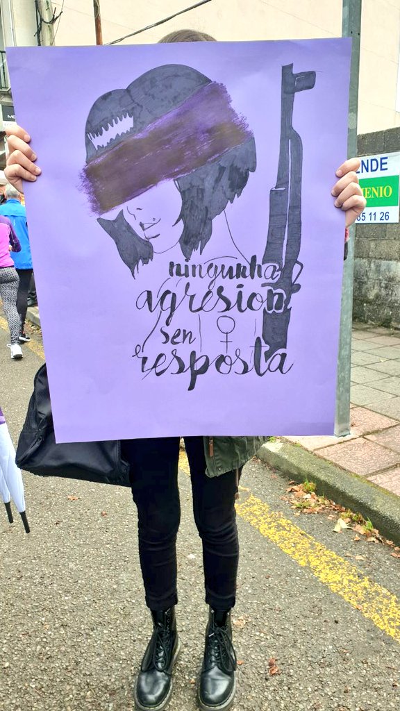 EsquerdaUnida's tweet photo. En #Verín, na mobilización feminista, por un feminismo de clase. Saímos ás rúas na defensa da muller traballadora e pola eliminación da fenda salarial. Imos! 💪💜 https://t.co/ORRtkGB8Nv