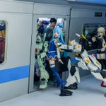ガンダムをネタにした満員電車のジオラマが面白い!