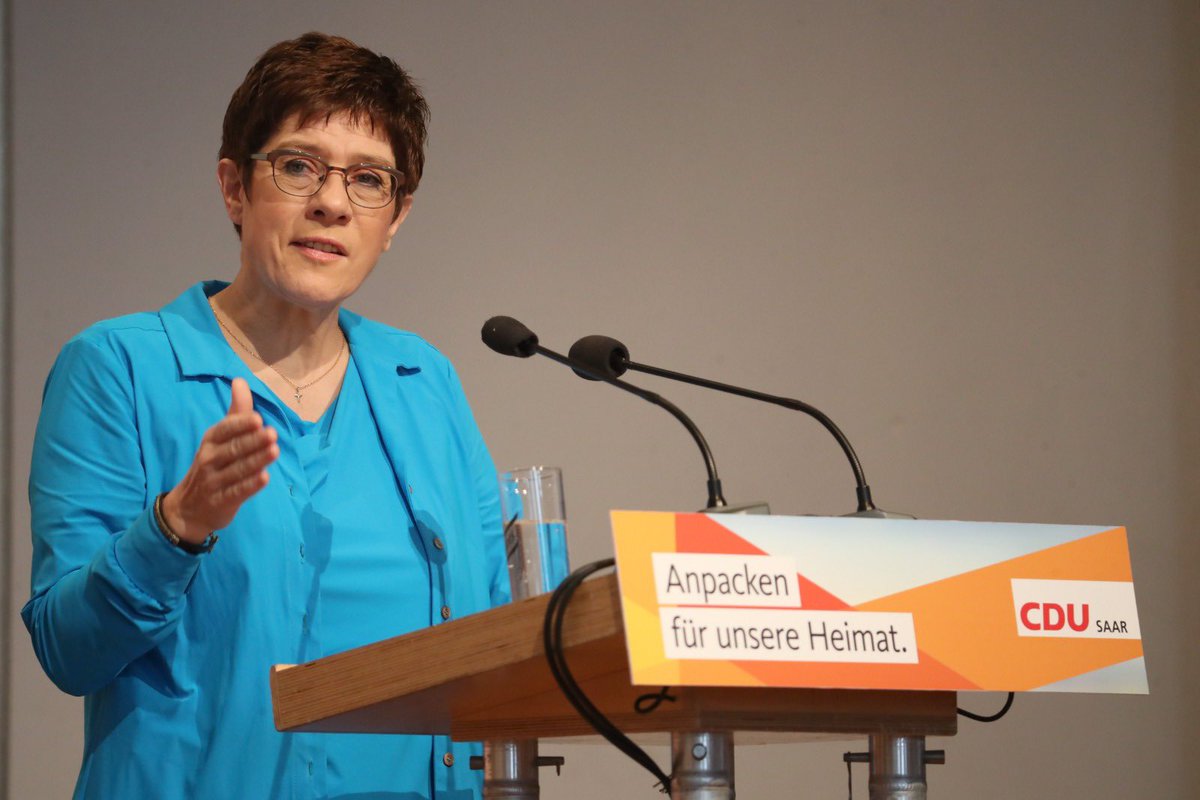 CDU's tweet photo. .@akk: Wir sind die starke Partei der Mitte, daran darf es keinen Zweifel geben. Wir dürfen nicht wackeln, weder nach rechts, noch nach links. https://t.co/7SlUJnzItc