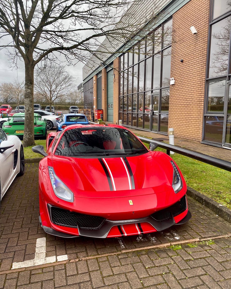 hrowenferrari's tweet photo. We couldn’t help but notice this stunning 488 Pista Spider at a recent @Topazdetailing event. Great to see a set of Carbon Fibre wing mirrors. Bellissima!

Contact our Genuine Ambassador for more Info on these &amp; other high quality additions.
💻: nichole.beach@hrowen.co.uk https://t.co/scAhD8dXMy