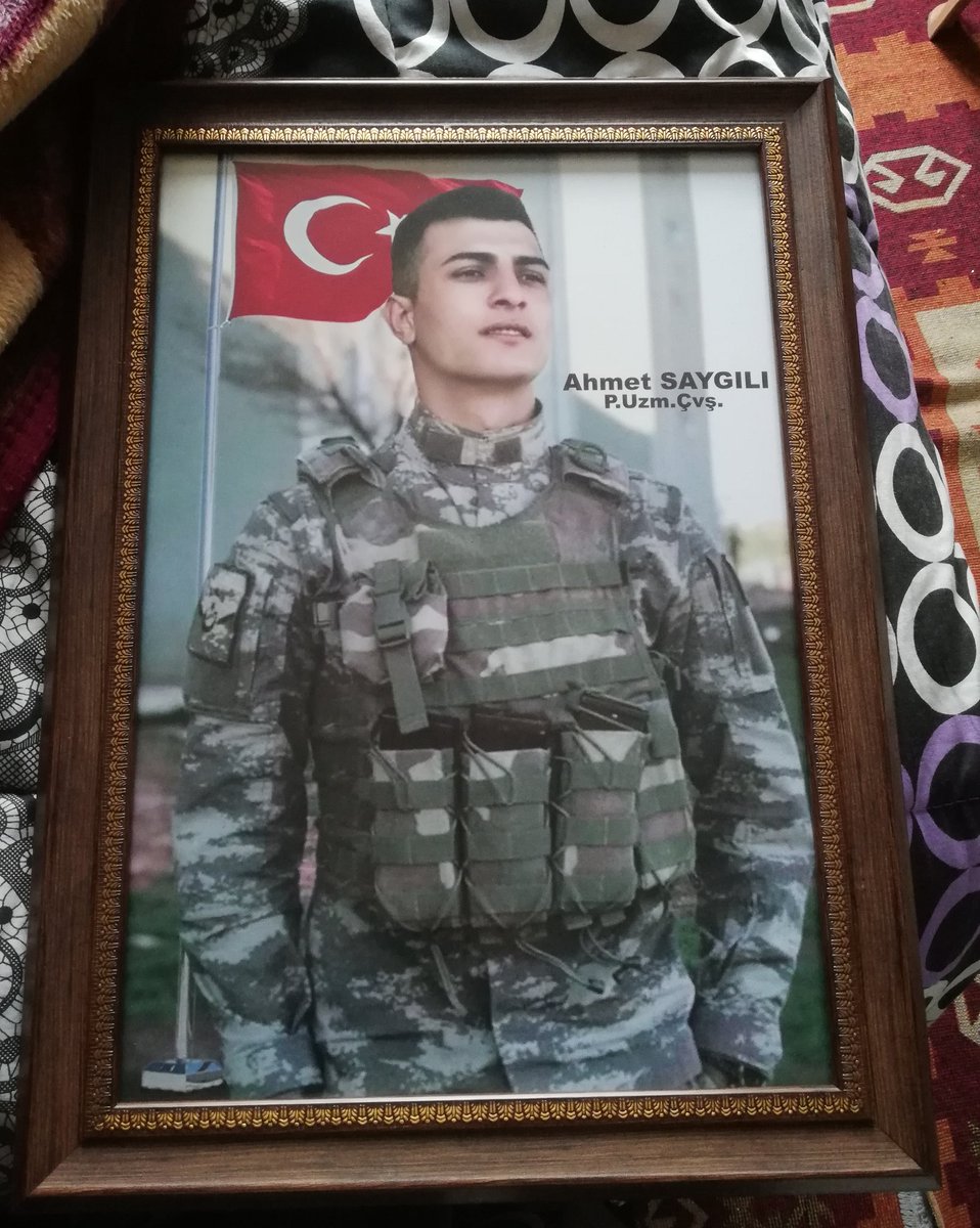 sehidegnc's tweet photo. #BaharKalkanı #AllahAskerimiziKorusun Sizlere kin nedir nefret nedir acı nedir anlatamam ama resmini bırakabilirim.  Artık 6 tane dayım var dedi...😢 Mekanın cennet olsun 🇹🇷🤲
#AHMETSAYGILI #Kahramanmaraş #sehidinvartürkiyem #Bismillah https://t.co/XWfmZDwI0R