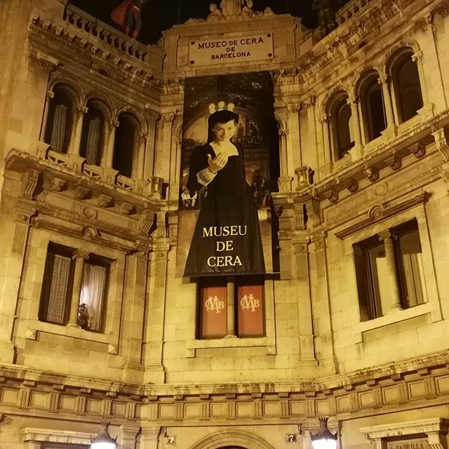PedroGomezSPM's tweet photo. El viernes tuvimos la oportunidad de asistir por la noche a la Ruta Paranormal del museo de Cera de Barcelona. Una experiencia de lo mas interesante. 💀
.
.
.
#rutaparanormal #paranormal #museocera #museoceradebarcelona https://t.co/lVD5PrTgqK https://t.co/3AuQkKynCY