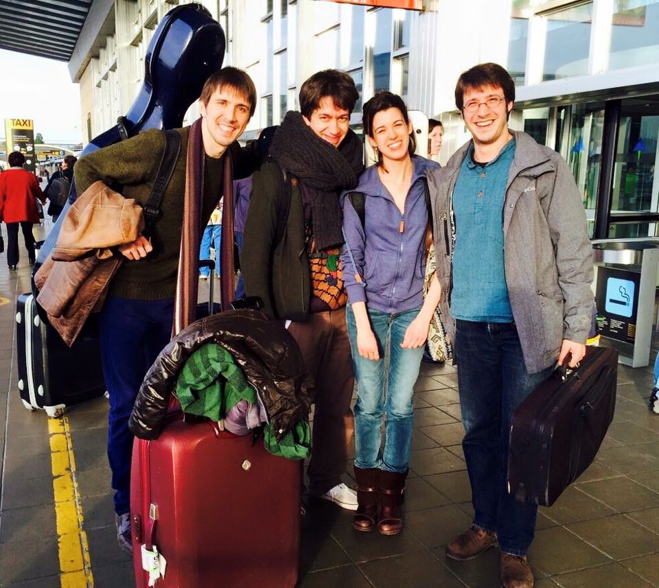 QuartetGerhard's tweet photo. Avui, 𝟏𝟎 𝐀𝐍𝐘𝐒 𝐝𝐞 𝐐𝐮𝐚𝐫𝐭𝐞𝐭 𝐆𝐞𝐫𝐡𝐚𝐫𝐝!! 
Si teniu una mica de temps llegiu aquesta entrevista maquíssima d'en Javier P. @Scherzo_es que resumeix tan bé la nostra trajectòria! GRÀCIES als que hi sou i estimeu la música tant com nosaltres!🎉🥂 https://t.co/SHy9MeKJUw