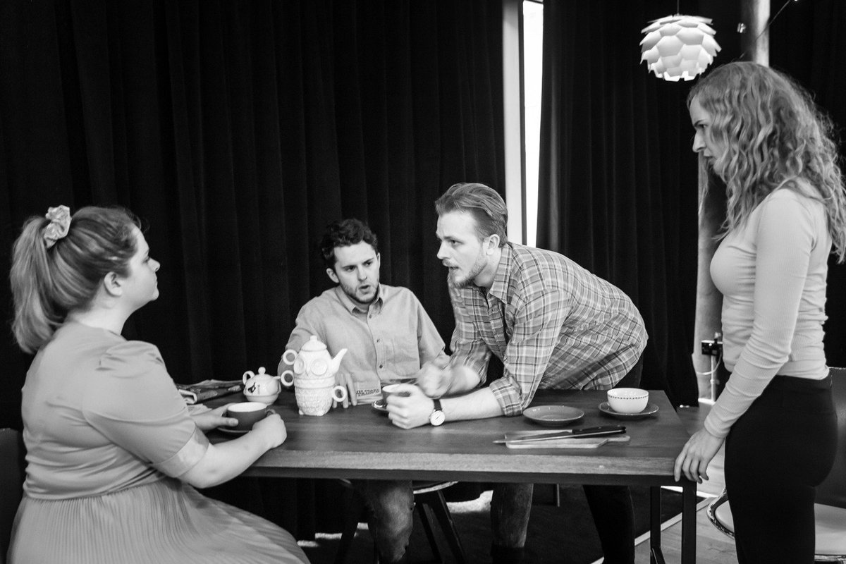 Storm Jorge has dissipated, but the storm in the Porter household starts at 4pm... Get yourself to the White Bear Theatre in Kennington for the Sunday matinee of Look Back in Anger whitebeartheatre.co.uk/whatson/Look-B… #matinee #LondonTheatreWeek #Fringe #London #NewTalent