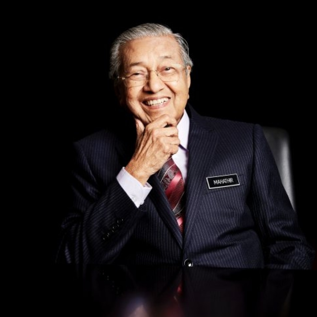 RasAdibaRadzi's tweet photo. Hanya Allah sahaja yg bisa membalas pengorbanan Tun buat negara, hanya Allah.
Terimakasih Tun drp lubuk hati kami yg paling dalam.
Credit pic by
#goingplacesmagazine #chedet #tundrmahathirmohamad #tunm #tunmahathirmohamad https://t.co/aOoCag2iP4