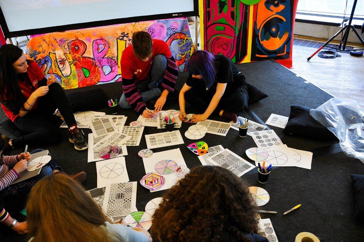 UniRdg_Art's tweet image. Another successful day at @tateexchange 

A big thanks to Different by Design from @UniRdg_Typo for being with us in these two days. Their “Powerful Messages” has not only given out a memorable experience, but also joy to the public.⁣
⁣
#ReadingAssembly #Tateexchange
