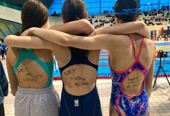 helgamepham's tweet photo. 2020 vs 2018! New generation, same amazing team spirit! #itsallabouttheteam @WeyValleySwim #swimmingfriends https://t.co/nDqk0WmKl3