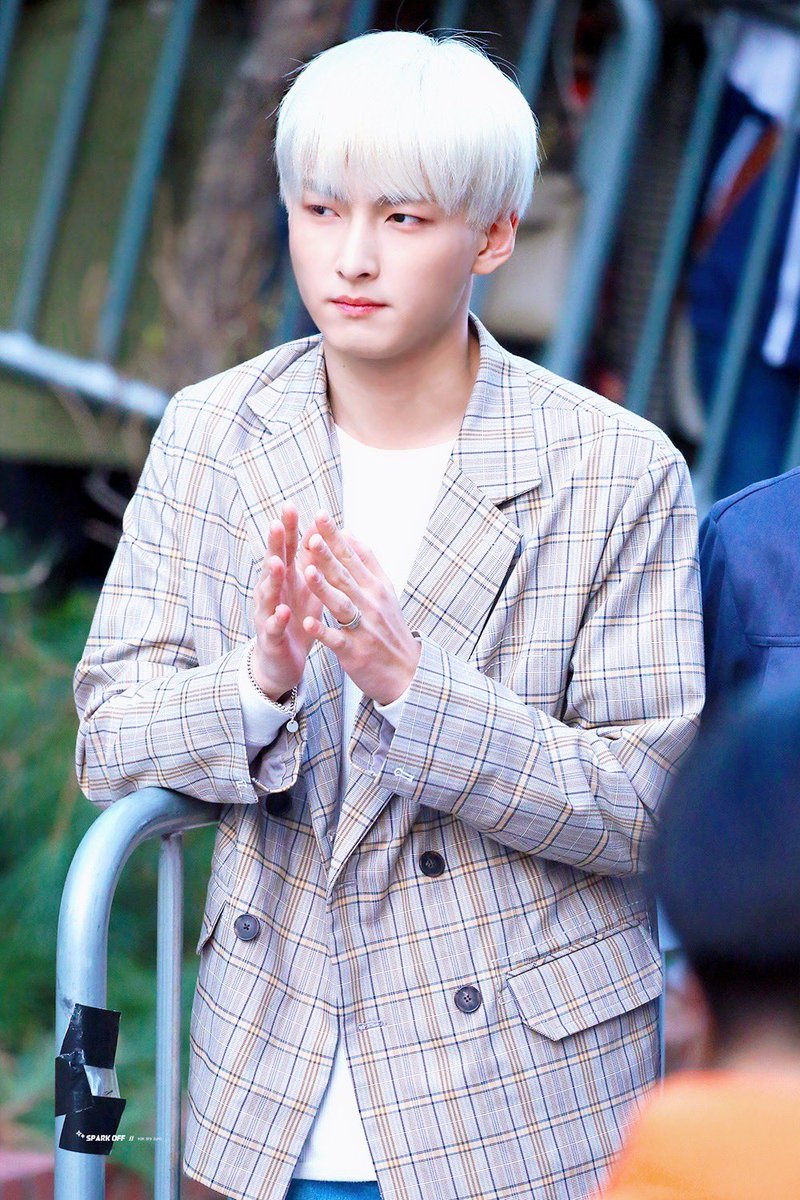 sparkoff704's tweet photo. 180330

#주호 #ZUHO
#SF9 #에스에프나인   
@SF9official https://t.co/j8lpft9NOx