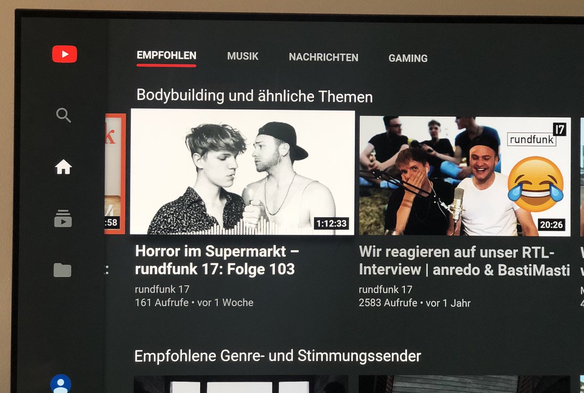 illampone's tweet photo. Ich bin hier für die „ähnlichen Themen“ 😏 #rundfunk17 https://t.co/WBoHcYHIXH