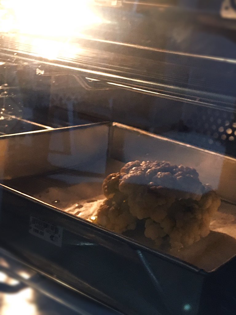 ArtofYorugami's tweet image. Made some whole toasted cauliflower with some parmesan cheese, olive oil and pepper. 
🤔 Next time I should set the oven temp higher to have a more even browning on top. 
#foodie #foodexperiments