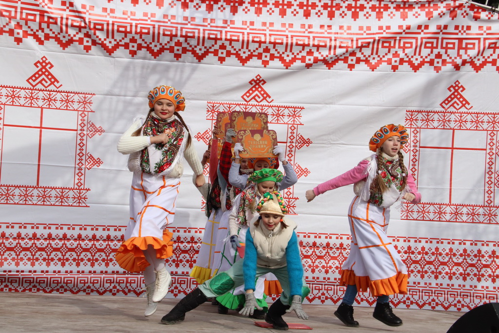 <a href="/Tularegion71/">Правительство ТО</a> Сегодня на центральной площади города Плавска прошли праздничные гулянья "Масленица".