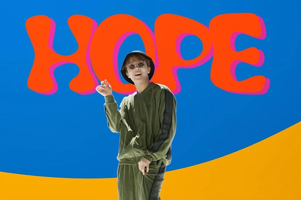_lisli_'s tweet photo. сегодня ровно 2 года со дня выхода микстейпа "Hope World" 🥳🥰

малыш Хо, ты подарил нам замечательный микстейп. подарил мир надежд и тепла! твоя музыка греет, заставляет улыбаться и дарит чувство спокойствия!

спасибо, наша надежда! we purple u! 💜
#HopeWorld #hopeworldinspired https://t.co/3JsbQlrDTg